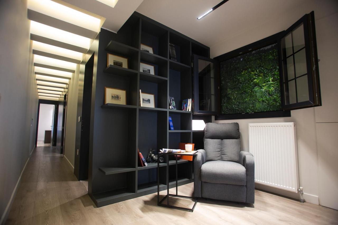 The Lux2 A Gorgeous Apartment سالونيك المظهر الخارجي الصورة