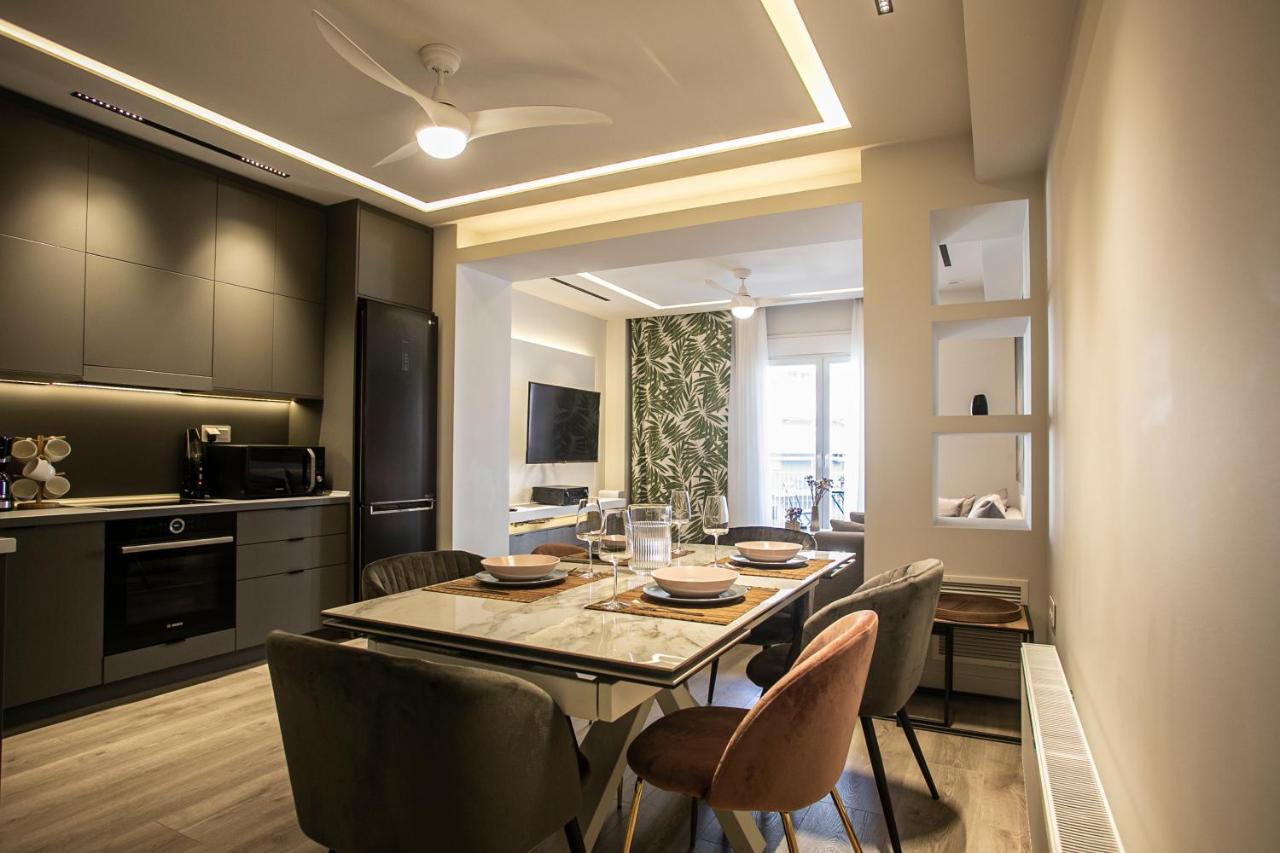 The Lux2 A Gorgeous Apartment سالونيك المظهر الخارجي الصورة
