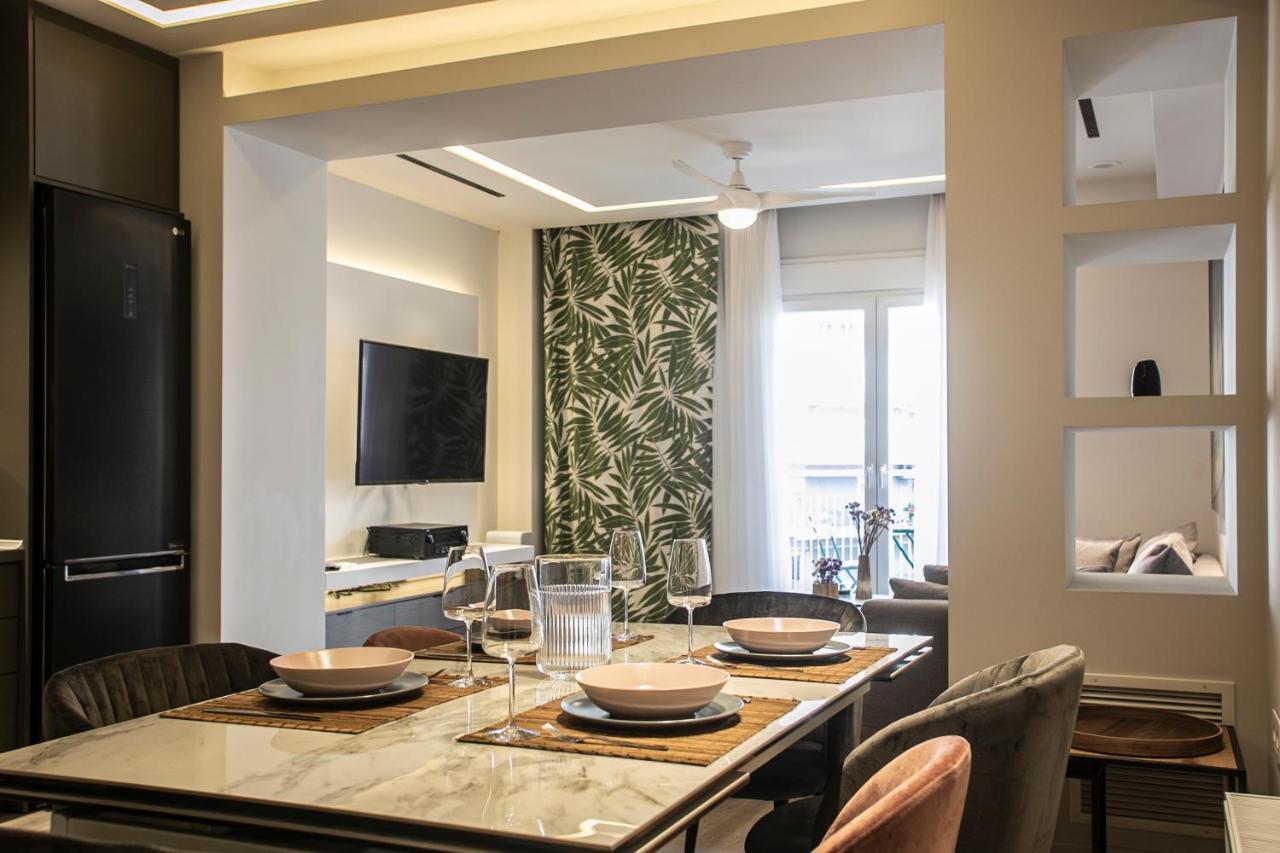 The Lux2 A Gorgeous Apartment سالونيك المظهر الخارجي الصورة
