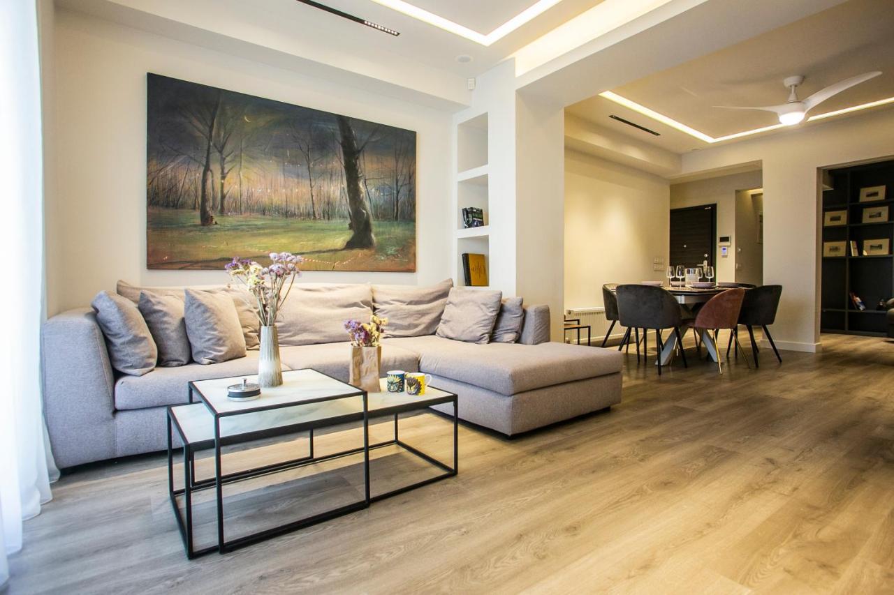 The Lux2 A Gorgeous Apartment سالونيك المظهر الخارجي الصورة